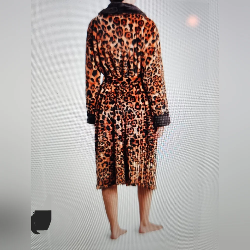 ANNE KLEIN CHEETAH PRINT LONG ROBE (NWT) - Picture 11 of 12